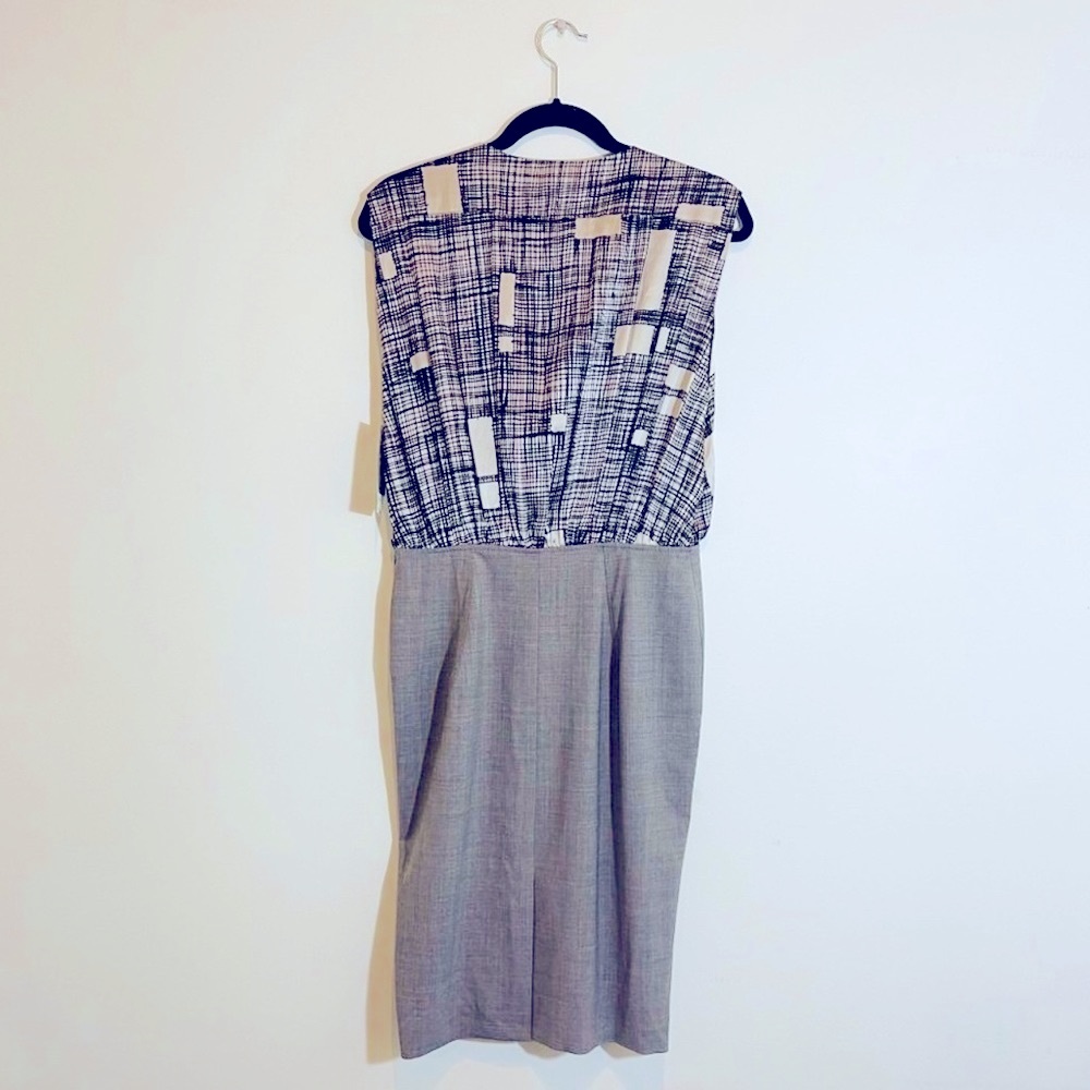 Rachel Roy brown and grey v-neck dress with print size 4 NWT